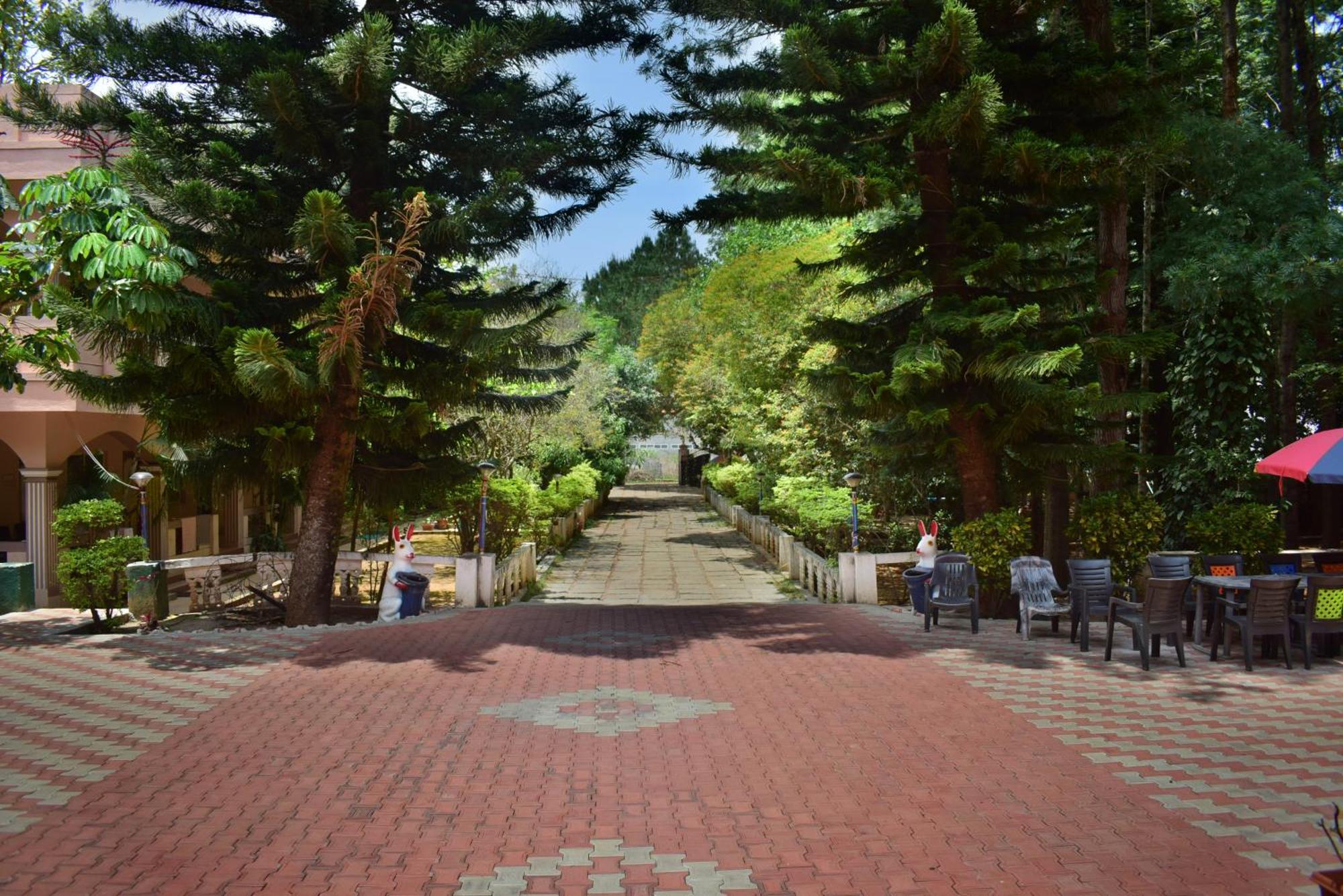 Jains Royal Palace Resorts Yelagiri Esterno foto