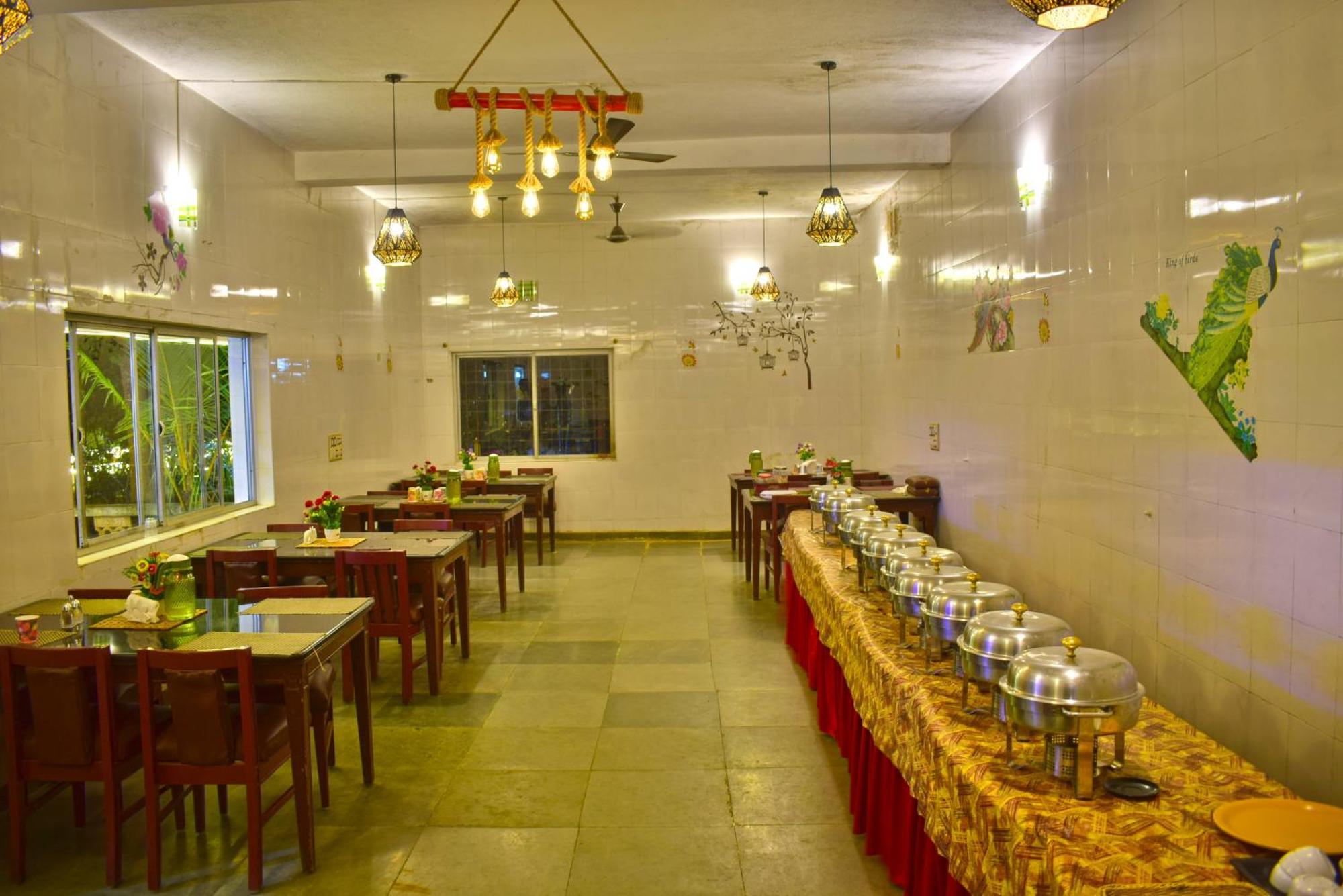 Jains Royal Palace Resorts Yelagiri Esterno foto