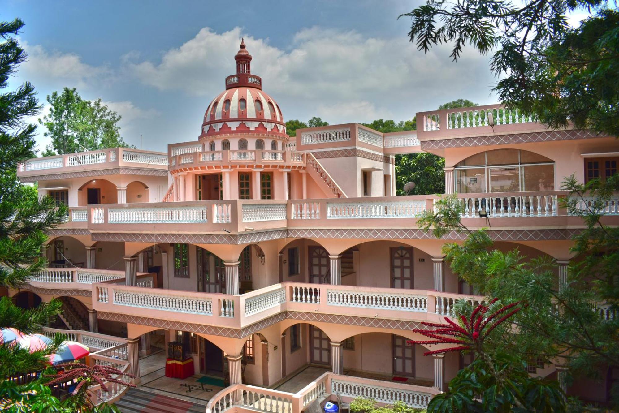 Jains Royal Palace Resorts Yelagiri Esterno foto