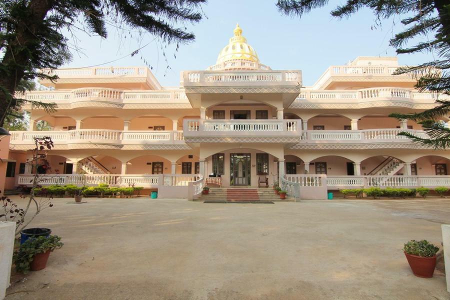 Jains Royal Palace Resorts Yelagiri Esterno foto