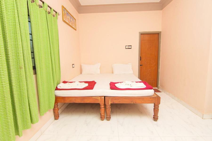 Jains Royal Palace Resorts Yelagiri Esterno foto