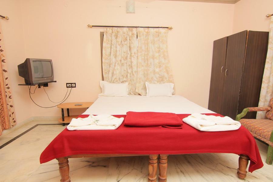 Jains Royal Palace Resorts Yelagiri Esterno foto