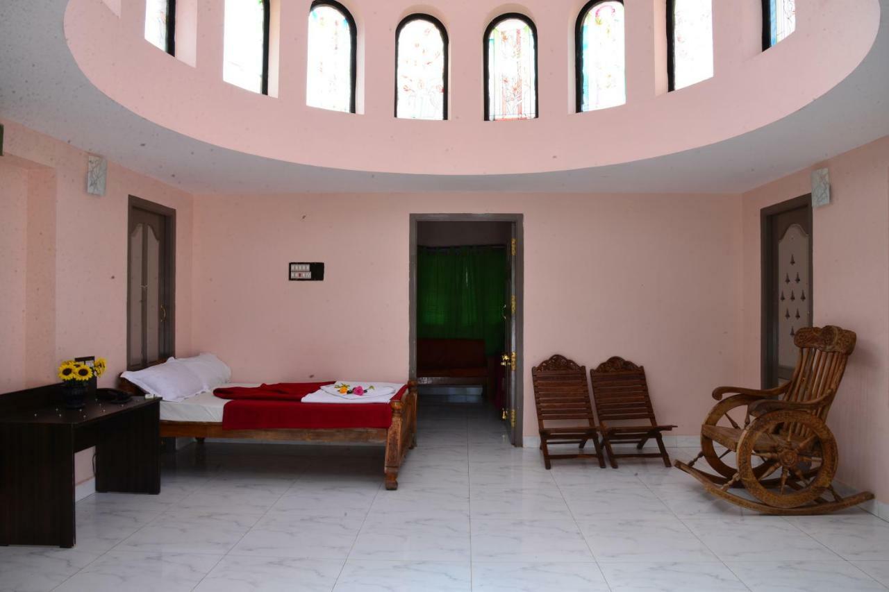 Jains Royal Palace Resorts Yelagiri Esterno foto